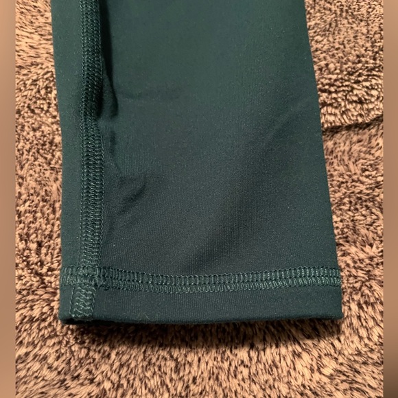 Fabletics 7/8 High waisted power hold leggings - Picture 3 of 5